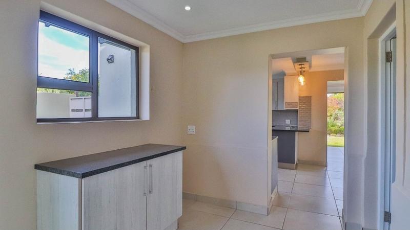 4 Bedroom Property for Sale in Hartenbos Landgoed Western Cape